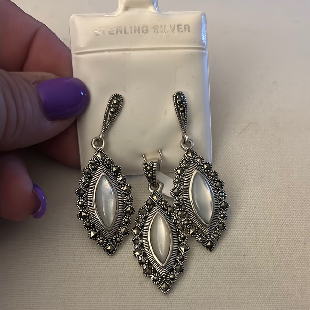 Elegant Silver and White Sterling Silver Jewelry Set